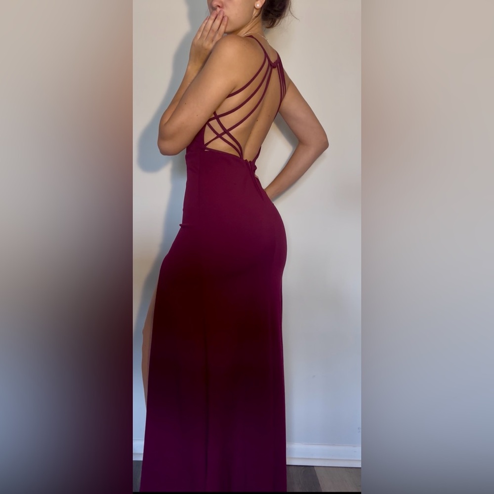 Elegant Burgundy Strappy Dress